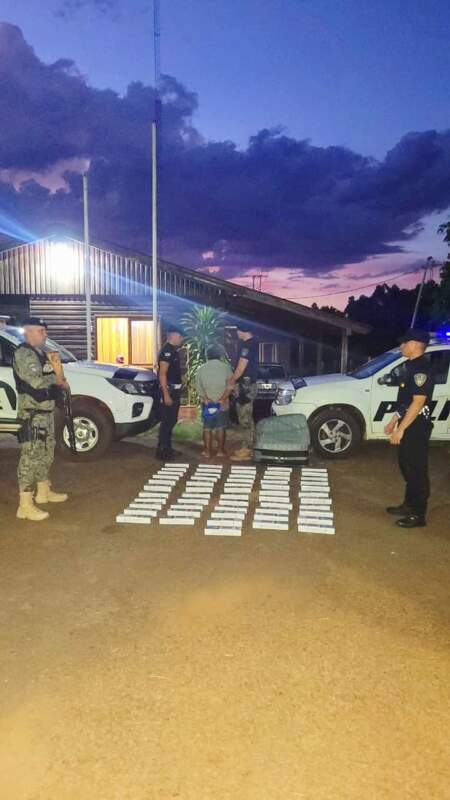 Secuestraron más de 50 gruesas de cigarrillos ilegales en un control en Andresito Secuestraron más de 50 gruesas de cigarrillos ilegales en un control en Andresito imagen-4