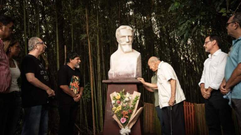 Passalacqua acompañó a artistas y escritores en el homenaje a Horacio Quiroga en San Ignacio imagen-6
