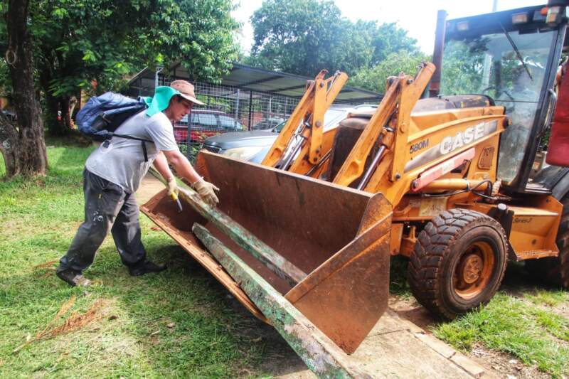 Posadas avanza con operativos sanitarios y de mantenimiento hacia el inicio de clases 5 Posadas avanza con operativos sanitarios y de mantenimiento hacia el inicio de clases imagen-4