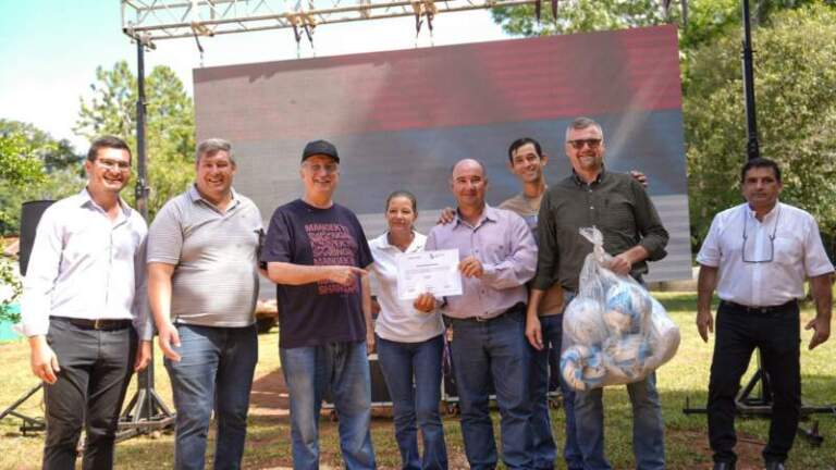 Passalacqua: “Misiones es la provincia con más EFAs del país y eso marca el espíritu del misionero que sabe caminar hacia adelante, con esfuerzo y en conjunto” imagen-6