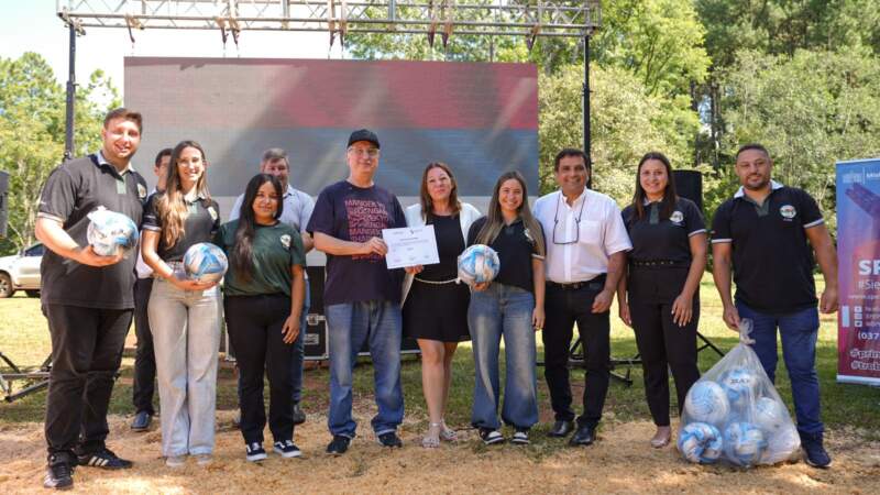 Passalacqua: “Misiones es la provincia con más EFAs del país y eso marca el espíritu del misionero que sabe caminar hacia adelante, con esfuerzo y en conjunto” imagen-24