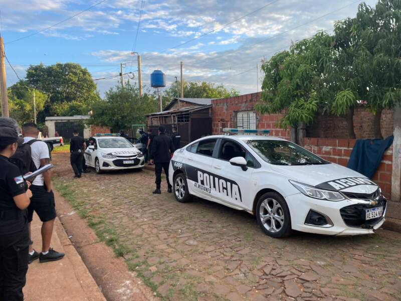 Allanamiento en Chacra 145: tres detenidos por amenazas y resistencia a la autoridad Allanamiento en Chacra 145: tres detenidos por amenazas y resistencia a la autoridad imagen-6