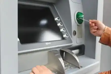 Conoce las estafas más comunes en cajeros bancarios y cómo puedes retirar dinero de forma segura imagen-11