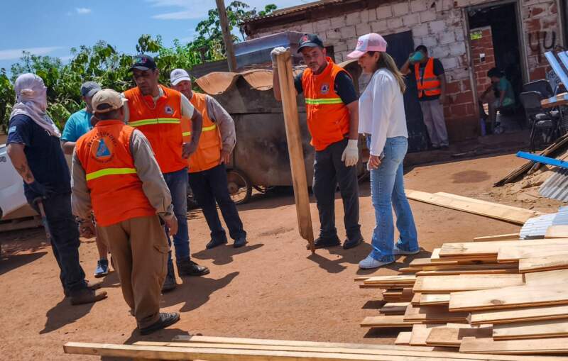 Con tareas interdisciplinarias, Posadas y la Provincia acompañaron a familias afectadas por un incendio 3 Con tareas interdisciplinarias, Posadas y la Provincia acompañaron a familias afectadas por un incendio imagen-2