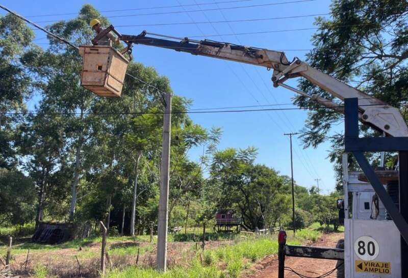 Realizan trabajos para fortalecer el servicio en barrio Stella Maris de San Javier imagen-4