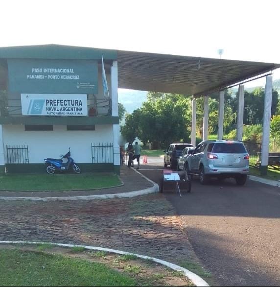 Habilitaron nuevamente el paso fronterizo Panambí–Porto Vera Cruz tras el aumento del caudal del río Uruguay imagen-8