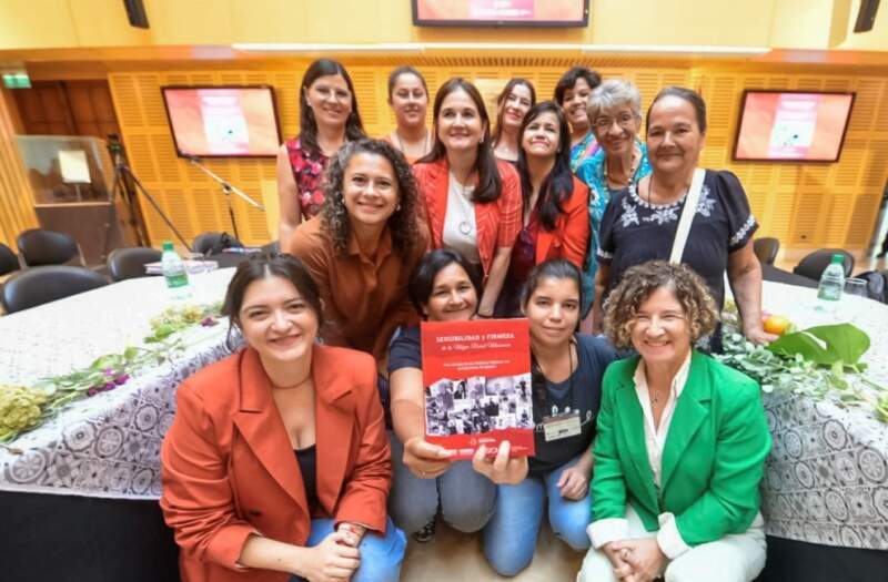 La Legislatura fue escenario de la presentación de un libro que visibiliza el rol de la mujer rural misionera imagen-20