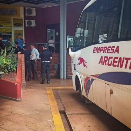 Con 1,65 de alcohol, manejaba un colectivo con 13 pasajeros: lo detuvieron en Montecarlo imagen-11