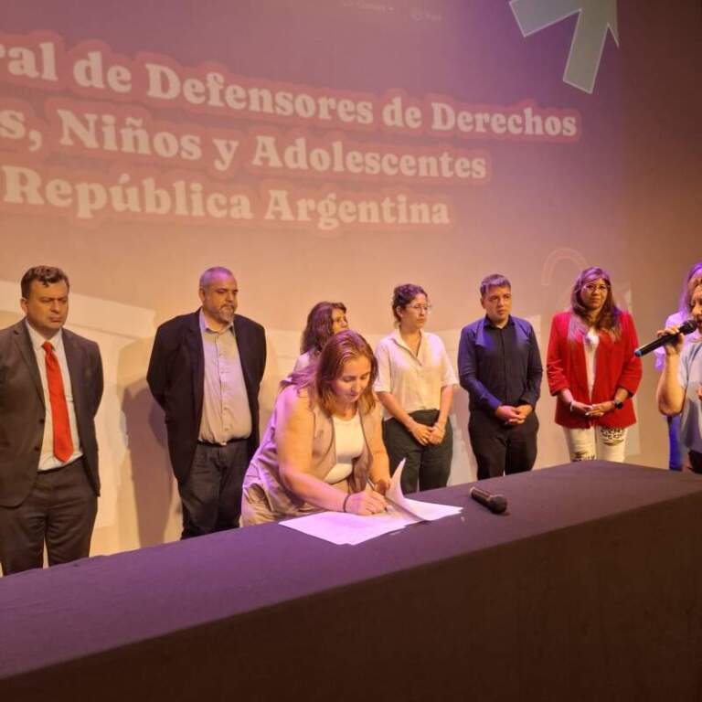 Se constituyó el Consejo Federal de los Defensores de los Derechos de los NNyA de la Argentina donde Rossana Franco fue designada Vicepresidenta imagen-1