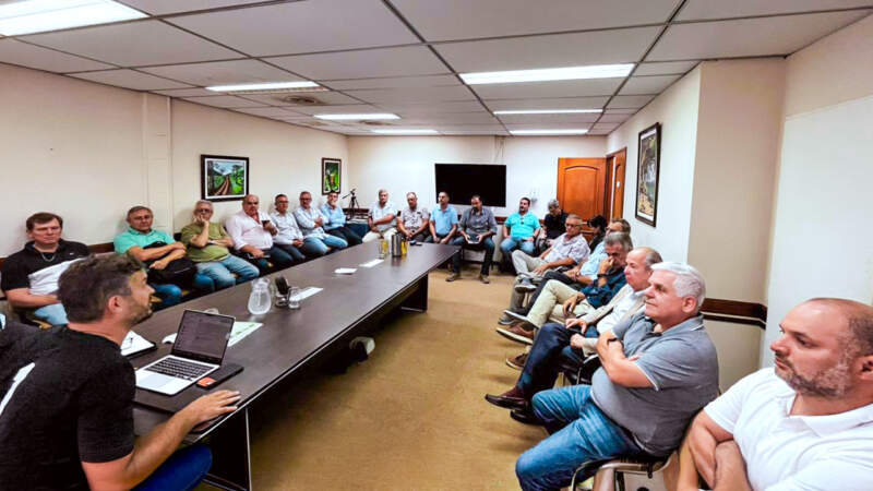 Agro reunió a industriales y cooperativas yerbateras para trabajar acuerdos de cara a la zafra 2026 imagen-10