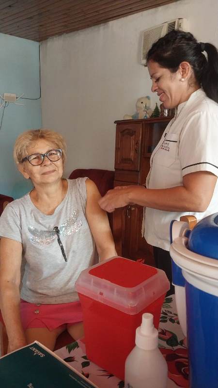 Operativo de salud en el Centro de Alta Gracia: realizaron 37 estudios PAP y reforzaron la vacunación con 20 dosis aplicadas imagen-7
