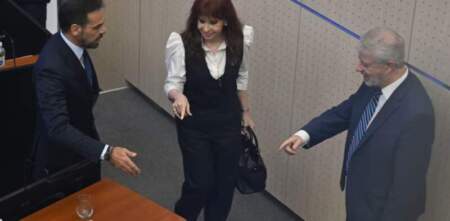 Cristina Kirchner declaró en la causa Cuadernos y no respondió preguntas: “Me puedo morir presa con este Poder Judicial” imagen-4