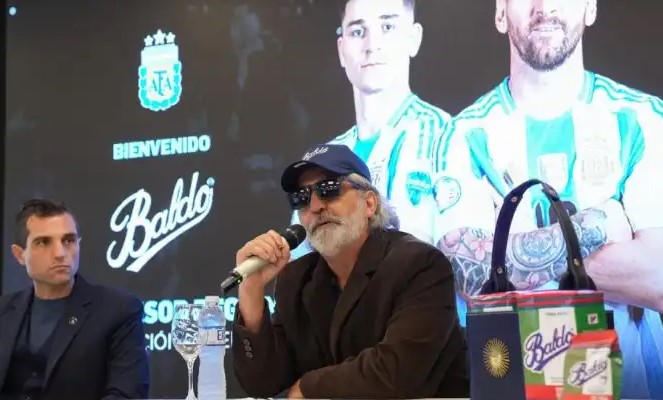 Polémica por el sponsoreo: cuestionan la presencia de yerba brasileña en la Selección argentina imagen-12