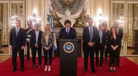 Javier Milei en cadena nacional sobre el fallo que avaló la estatización de YPF: "Expropiar está mal" imagen-13