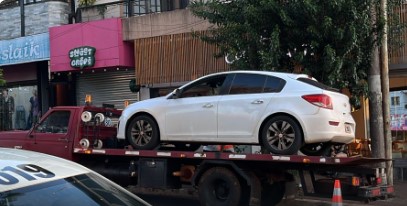 Una mujer conducía con 1,40 g/l de alcohol y su acompañante terminó demorado por entorpecer el procedimiento en Oberá imagen-9