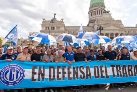 La Justicia frenó por ahora la reforma laboral: hizo lugar a una cautelar pedida por la CGT La Justicia frenó por ahora la reforma laboral: hizo lugar a una cautelar pedida por la CGT imagen-13