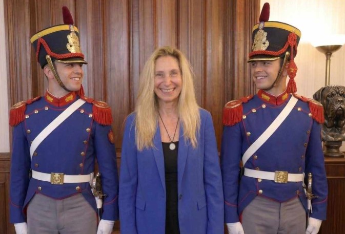 La fiesta privada de Karina Milei con los Granaderos de Casa Rosada al ritmo de ABBA La fiesta privada de Karina Milei con los Granaderos de Casa Rosada al ritmo de ABBA imagen-10