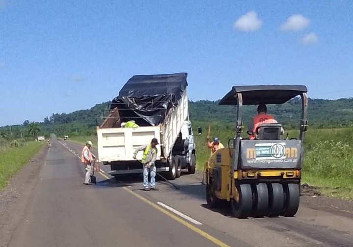Mejoras en la Ruta Provincial 4: Vialidad trabaja en varios tramos clave de la zona Centro Sur imagen-12