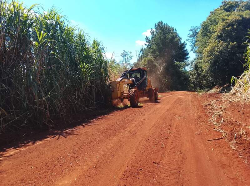 Intenso despliegue de Vialidad de Misiones en caminos del centro y norte 3 Intenso despliegue de Vialidad de Misiones en caminos del centro y norte imagen-2