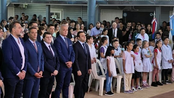 «Cada escuela que abre sus puertas, renueva el compromiso con la educación y el futuro de nuestros chicos», dijo Herrera Ahuad "Cada escuela que abre sus puertas, renueva el compromiso con la educación y el futuro de nuestros chicos", dijo Herrera Ahuad imagen-7