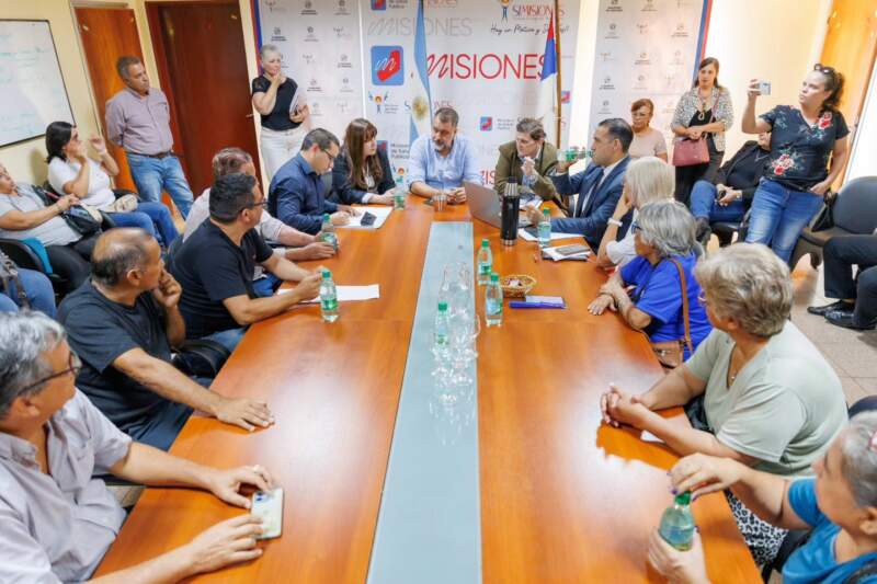 Gobierno provincial y gremios siguen debatiendo en Mesa Salarial, informan aumento para jubilados y nueva escala de Asignaciones Familiares imagen-51