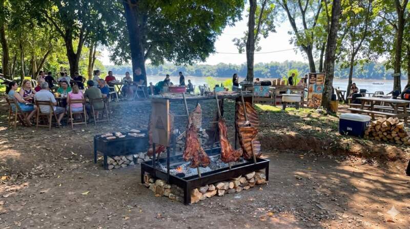 San Javier realizó el tercer Concurso de Asadores en la costa del río imagen-12