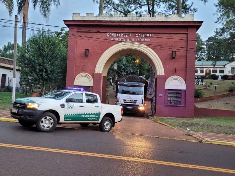 Gendarmería destruyó más de nueve toneladas de marihuana incautadas en un operativo realizado sobre la Ruta Nacional 12 en Eldorado imagen-6