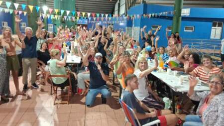 El primer “Mateando con los abuelos” reunió a 150 adultos mayores en Puerto Rico con bingo, merienda y concursos tradicionales imagen-4