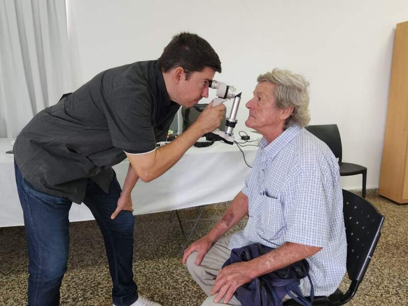 Almafuerte recibió al programa Mirar Mejor con atención oftalmológica gratuita y entrega de anteojos para vecinos de la zona imagen-18