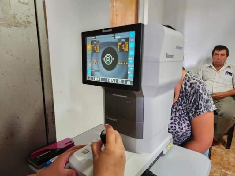 Operativo de Mirar Mejor en Cerro Corá permitió a vecinos realizar controles oftalmológicos y acceder a anteojos para mejorar su visión imagen-38