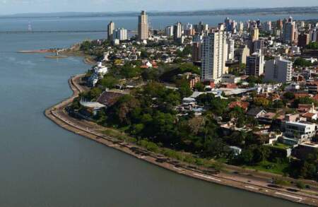 Posadas se despegó del NEA con la menor pobreza de la región imagen-2