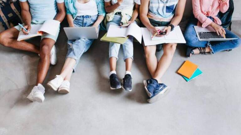 Vuelve el “Último Primer Día” y Salud Pública advierte sobre el consumo de alcohol y las conductas de riesgo entre estudiantes del último año imagen-16