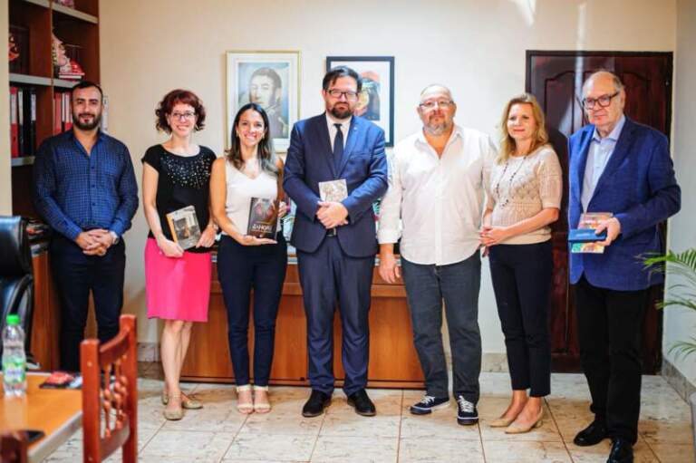 En Wanda, junto a funcionarios del Gobierno de Polonia, se presentó la Misión cultural e institucional a ese país imagen-8