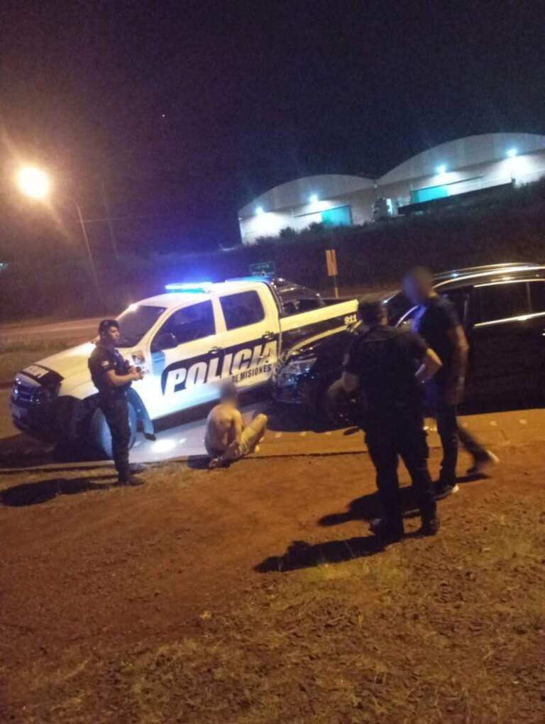 Amenazó a una mujer, escapó en su vehículo y fue detenido luego de chocar un patrullero imagen-48