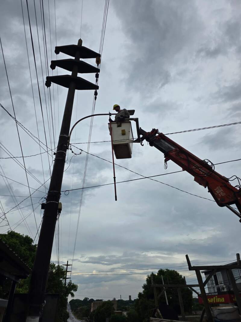 Operativo de emergencia en marcha para superar daños en la infraestructura eléctrica imagen-2