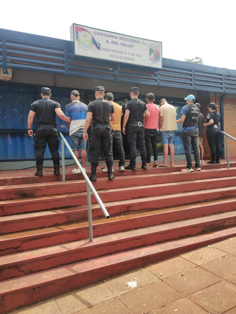 Video viral de una gresca en la Ruta 14 terminó con cinco detenidos en Aristóbulo del Valle imagen-2