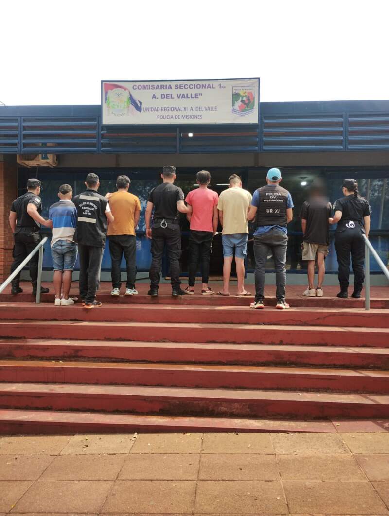 Video viral de una gresca en la Ruta 14 terminó con cinco detenidos en Aristóbulo del Valle imagen-15