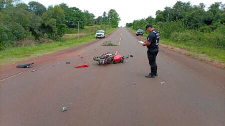 Mártires: adolescente que realizaba “Willy” colisionó con una camioneta en la ruta imagen-3