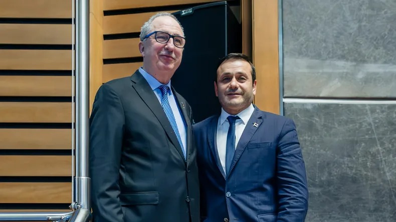 “Hay que barajar de nuevo”, dijo Herrera Ahuad y respaldó la gestión de Passalacqua que gobierna en un contexto "de pandemia económica" imagen-8