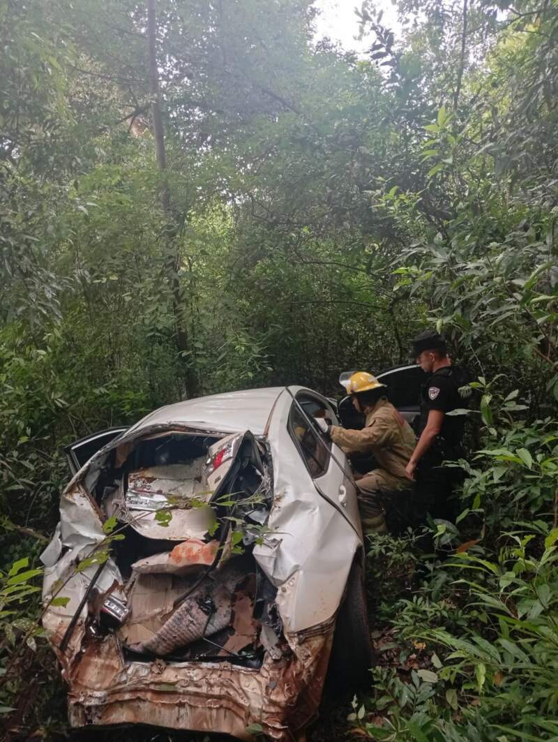 Despiste sobre la Ruta Provincial 2 en El Soberbio: una conductora resultó lesionada imagen-2
