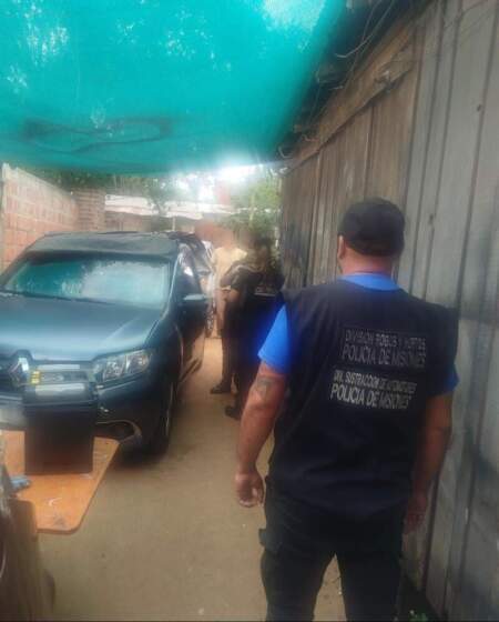 Capturaron al líder de la banda que asaltó a un transportista en Posadas: secuestraron el auto y la moto del golpe imagen-5