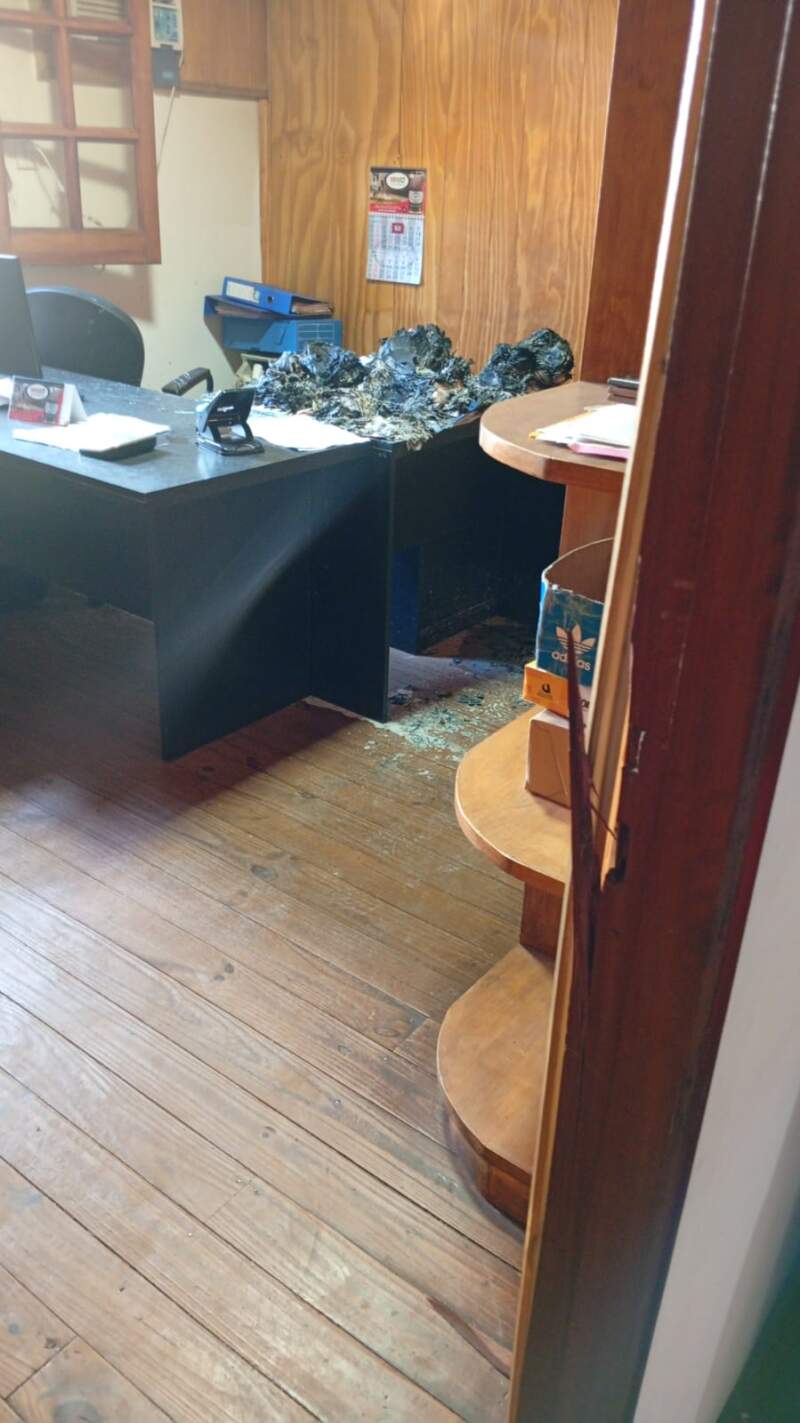 Habría provocado un principio de incendio en la oficina de su tía y terminó detenido por agentes encubiertos en Posadas imagen-2