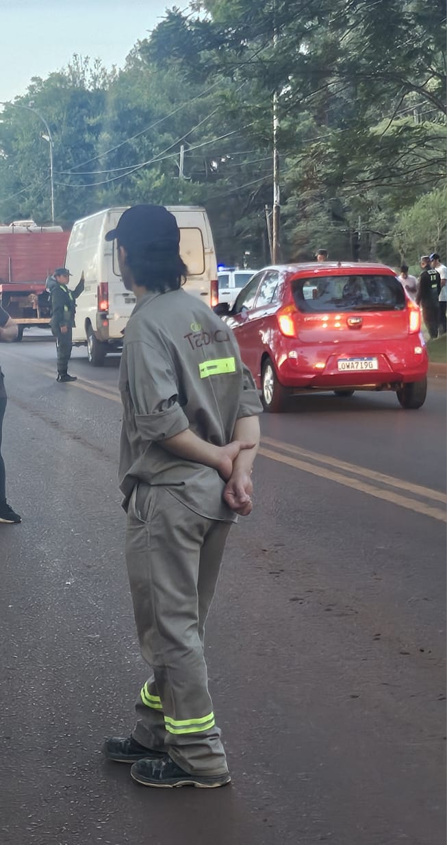 Corrientes: obreros de la forestal Tapebicuá seguirán protestas sobre la Ruta 14 imagen-4