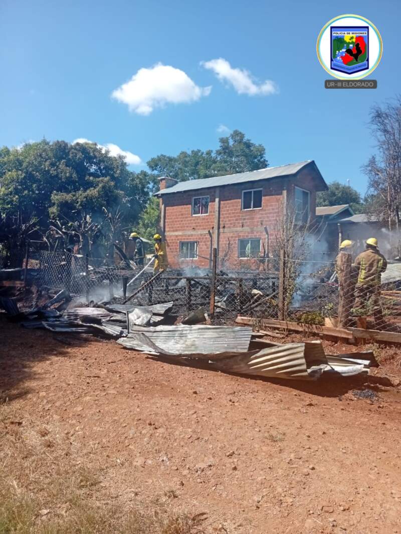 Una niña resultó lesionada tras el incendio de una vivienda en Nueve de Julio imagen-2