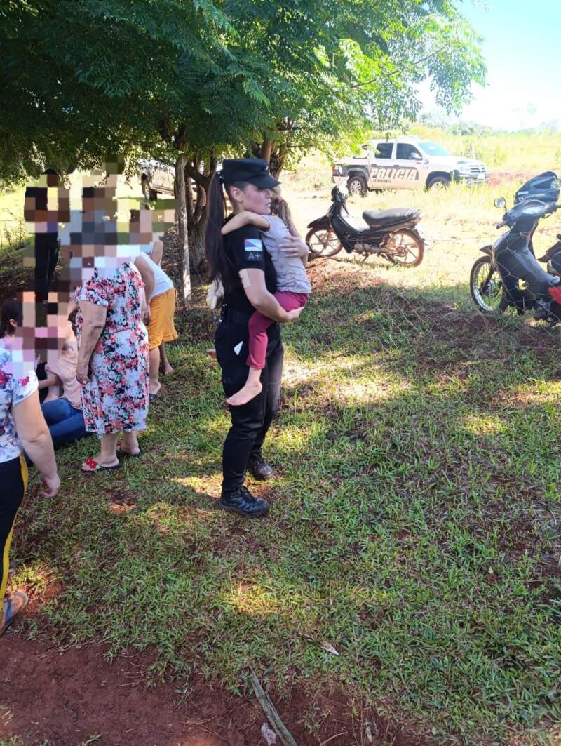 Tras casi dos horas de intensa búsqueda, la Policía halló a una niña de 5 años que se había perdido en 25 de Mayo imagen-3