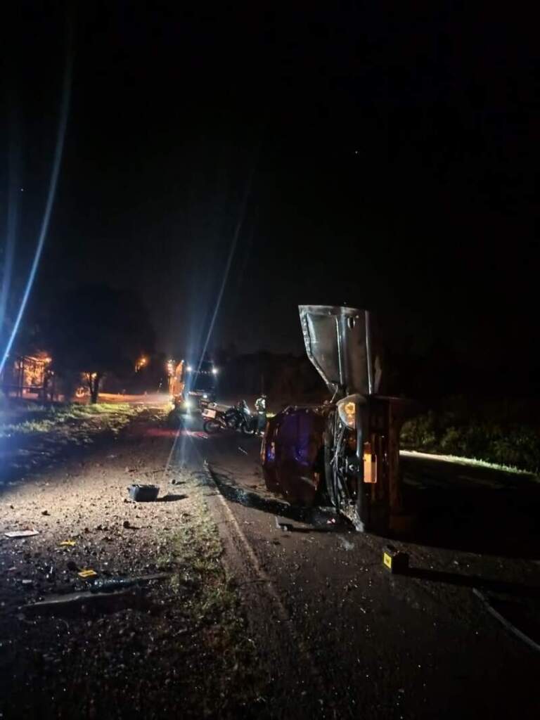 Jardín América: resultó ileso al despistar y volcar con su auto sobre la Ruta 12 imagen-29
