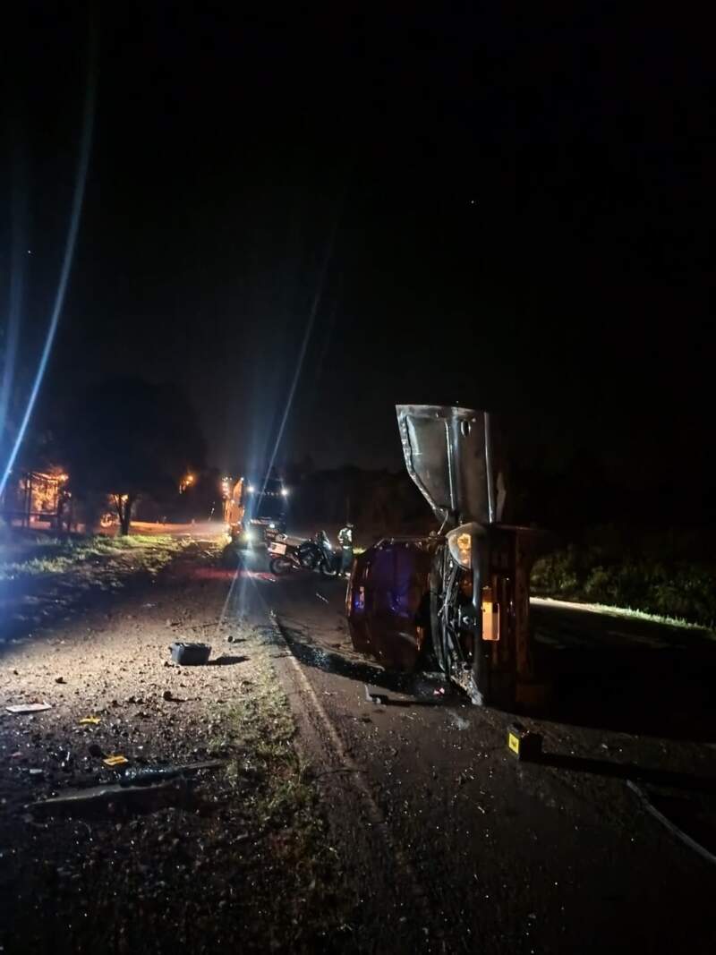 Jardín América: resultó ileso al despistar y volcar con su auto sobre la Ruta 12 imagen-16