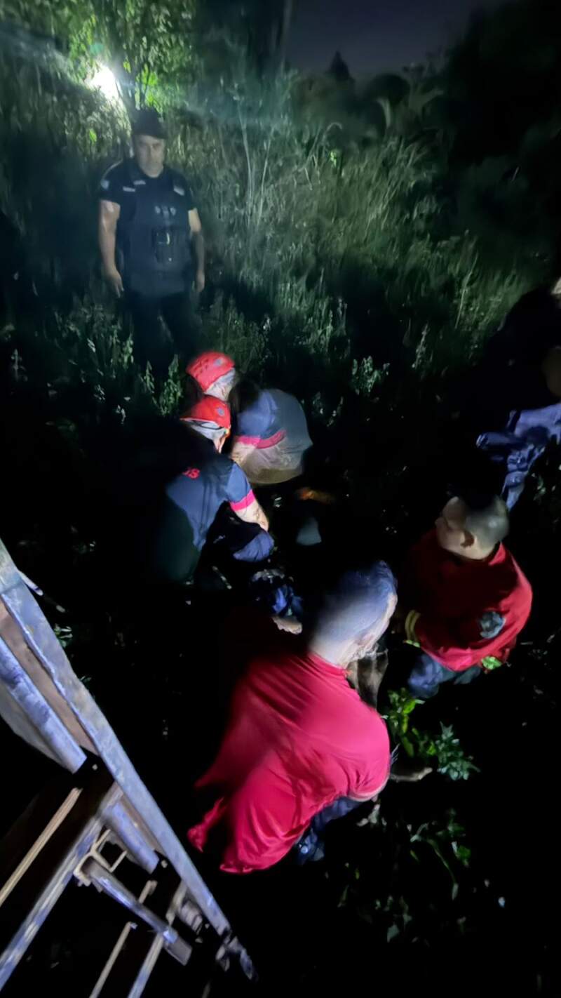 Policías contuvieron a un hombre en crisis y lograron ponerlo a salvo en Garupá imagen-4