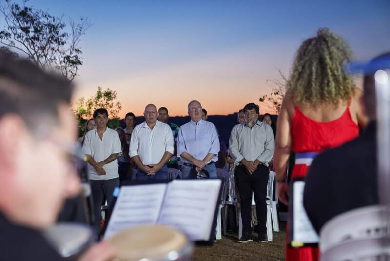 Passalacqua encabezó la “Serenata a Mbororé” y destacó la defensa histórica de la soberanía en Misiones 5 Passalacqua encabezó la “Serenata a Mbororé” y destacó la defensa histórica de la soberanía en Misiones imagen-4
