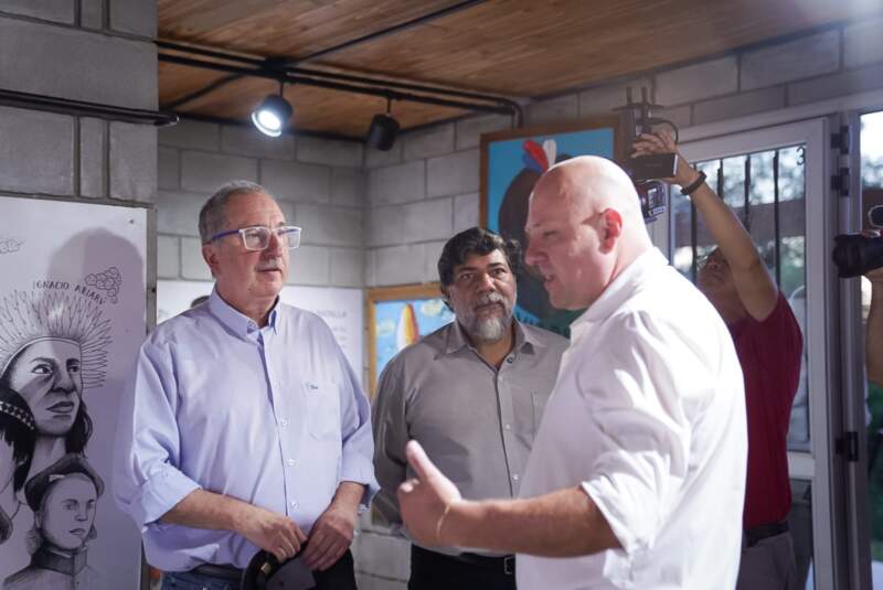 Passalacqua encabezó la “Serenata a Mbororé” y destacó la defensa histórica de la soberanía en Misiones 21 Passalacqua encabezó la “Serenata a Mbororé” y destacó la defensa histórica de la soberanía en Misiones imagen-20